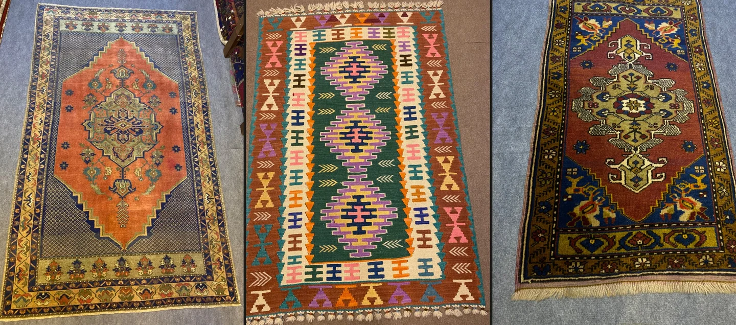Yan yana somon göbekli halı, yeşil zeminli kilim ve kiremit zeminli madalyonlu halı