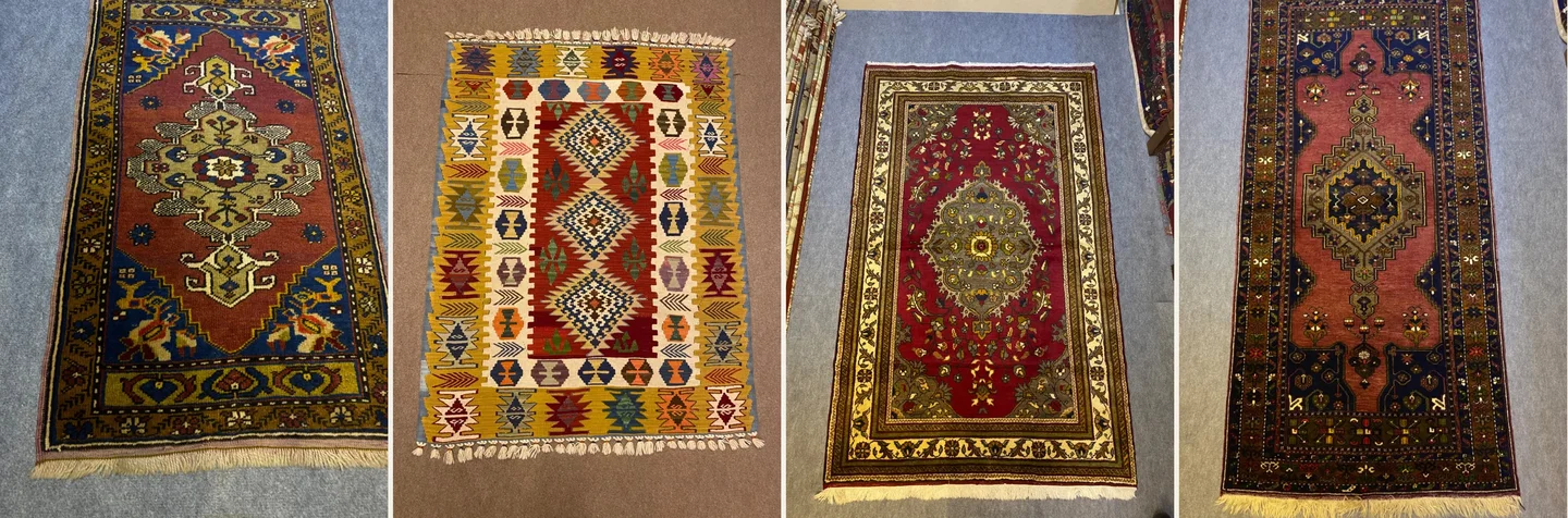 Yan yana kiremit zeminli halı, sarı bordürlü kilim, bordo madalyonlu halı ve somon zeminli yolluk
