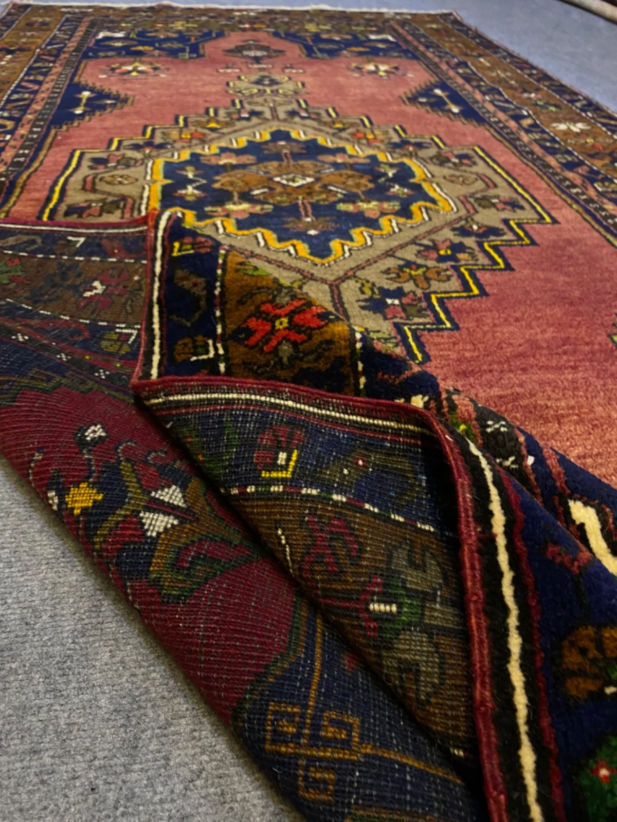 Somon yolluğun arka yüzü ve dokuma sıklığı